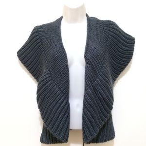VT Luxe Chunky Convertible Loop Scarf Vest Gray